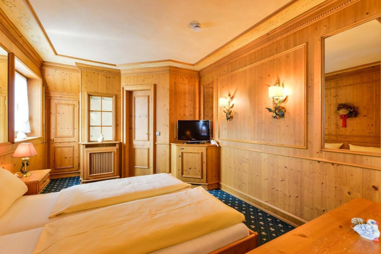 Jauch'S Loewen Hotel-Restaurant Neuershausen ภายนอก รูปภาพ